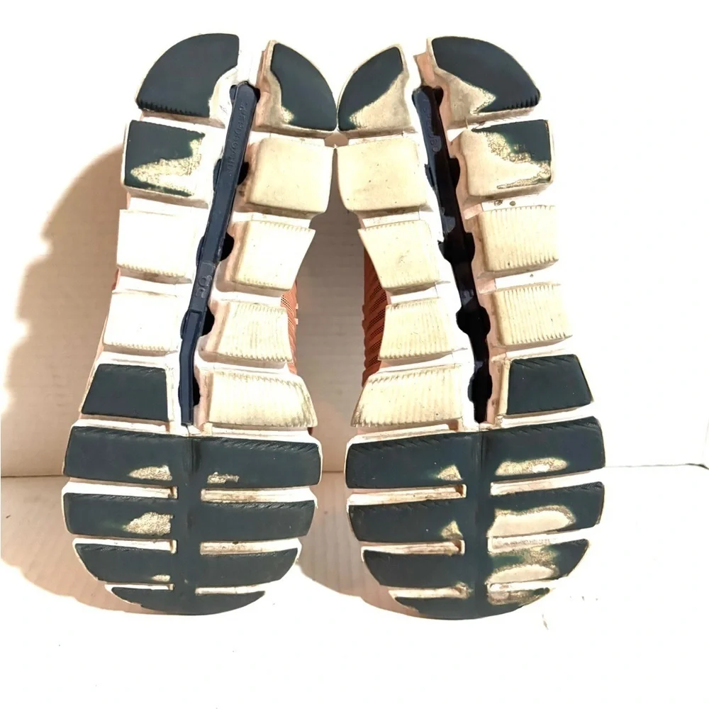 Cloudswift size 8.5 On Running Tan Athletic sneakers